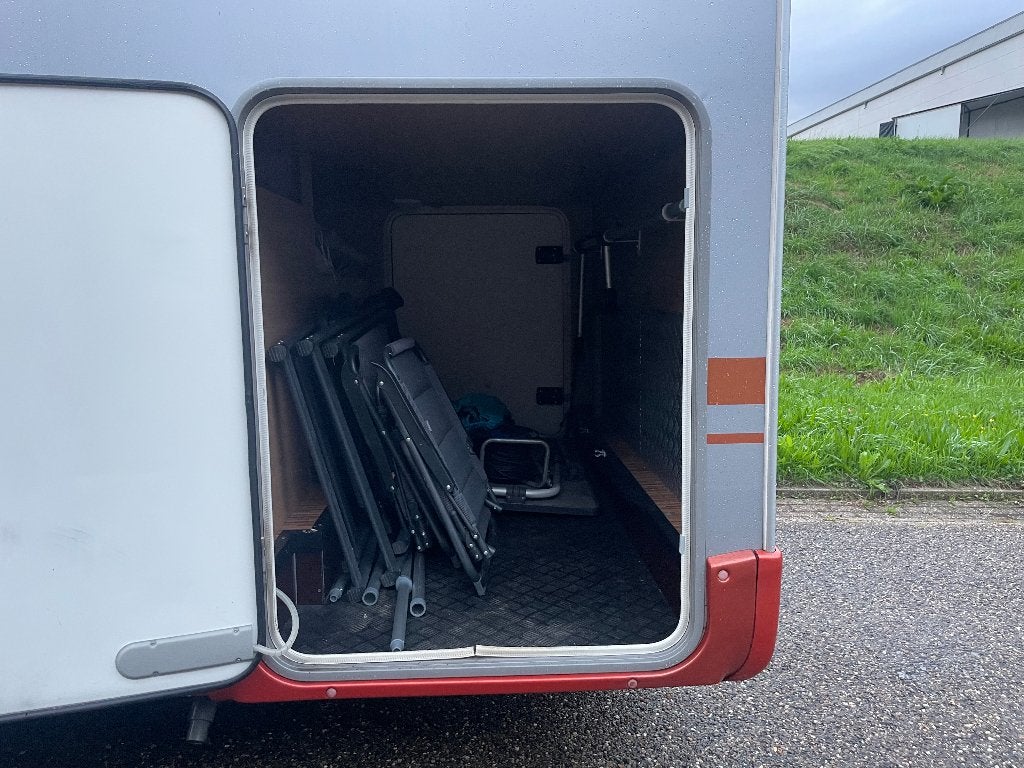 Foto 13 van Fiat Ducato Camper - Buerstner BUT 674 2.3 D 2008 Grijs