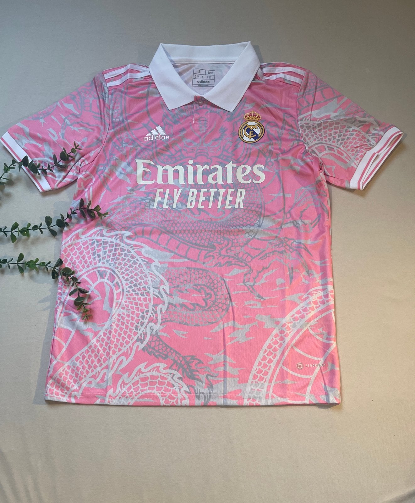 Real Madrid Roze Draken Thuisshirt - Nieuw, Ophalen of Verzenden, Nieuw, Maat 48/50 (M), Roze