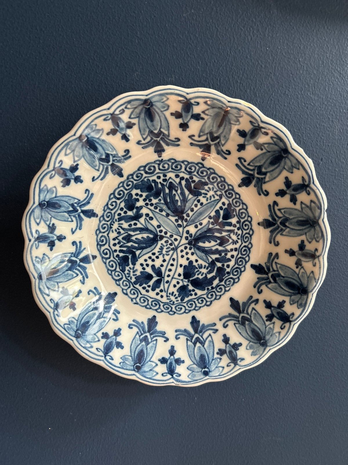 Antiek Makkum Aardewerk Wandbordje - Delfts Blauw Stijl, Ophalen of Verzenden