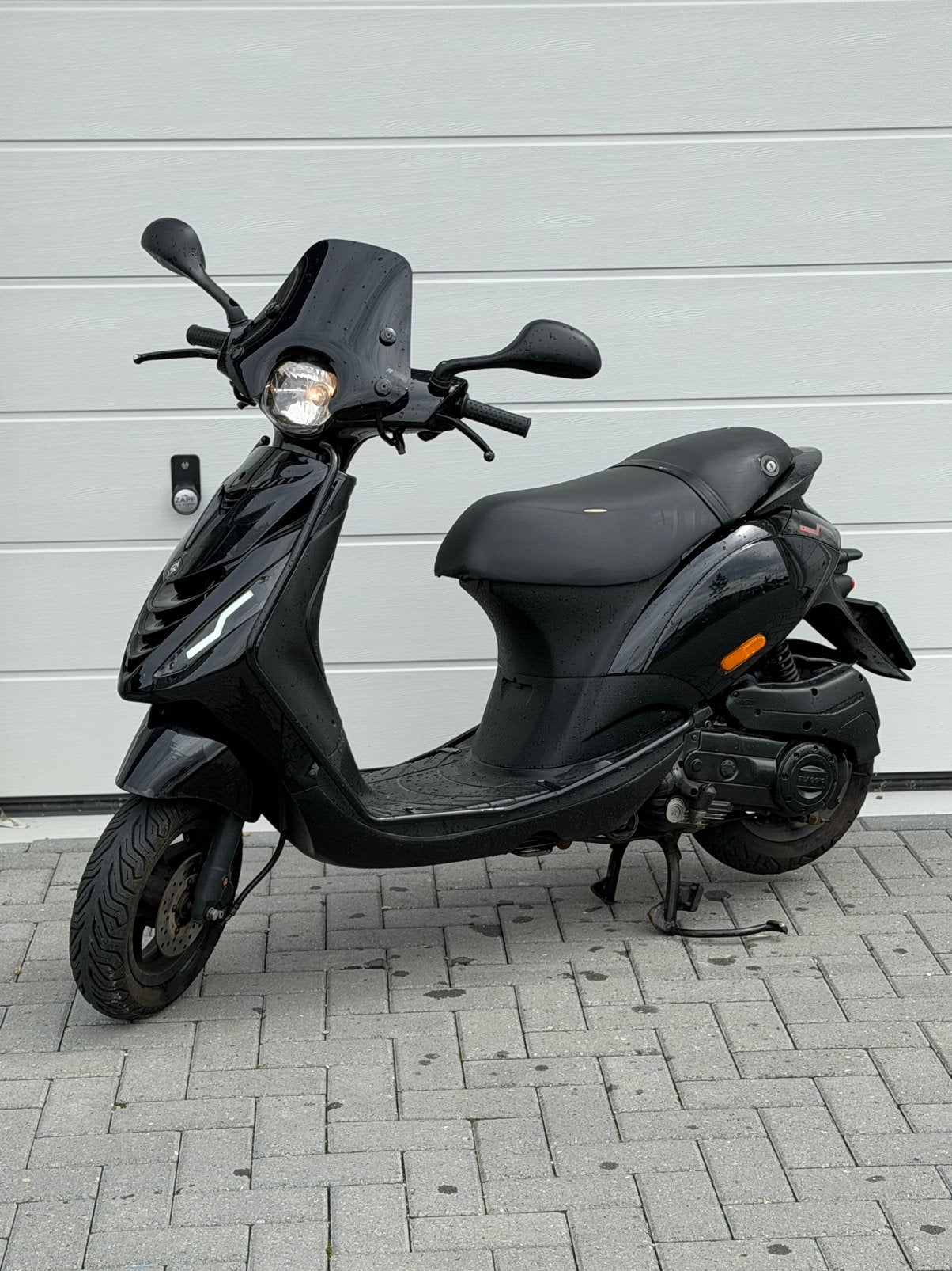 Piaggio zip 50cc 2019 brom vandaag €1400, Ophalen, Zo goed als nieuw, Benzine, Overige modellen