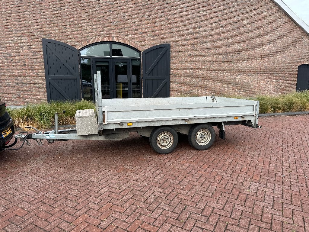 Saris plateau aanhanger 2.000 kg – 335 x 175 cm, Ophalen, Zo goed als nieuw