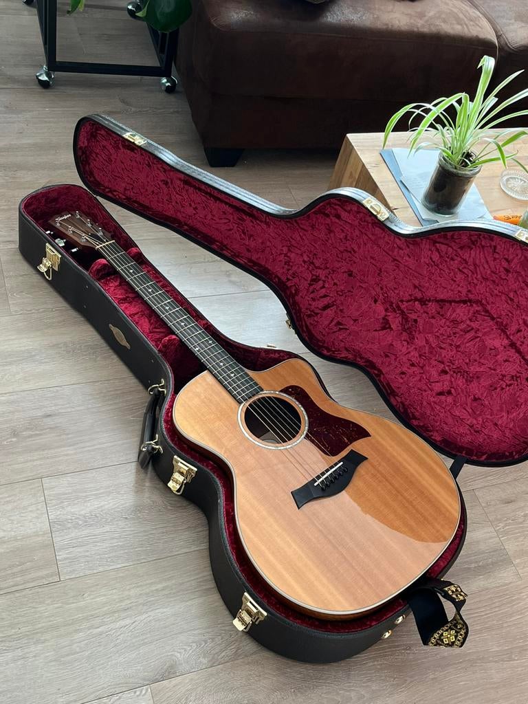 Taylor 214ce DLX, Ophalen, Zo goed als nieuw, Western- of Steelstringgitaar