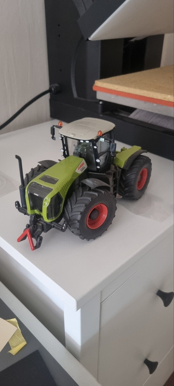 Claas Xerion 5000 Trekker Model - Zo goed als nieuw, Ophalen of Verzenden, Zo goed als nieuw, Tractor of Landbouw, Overige merken