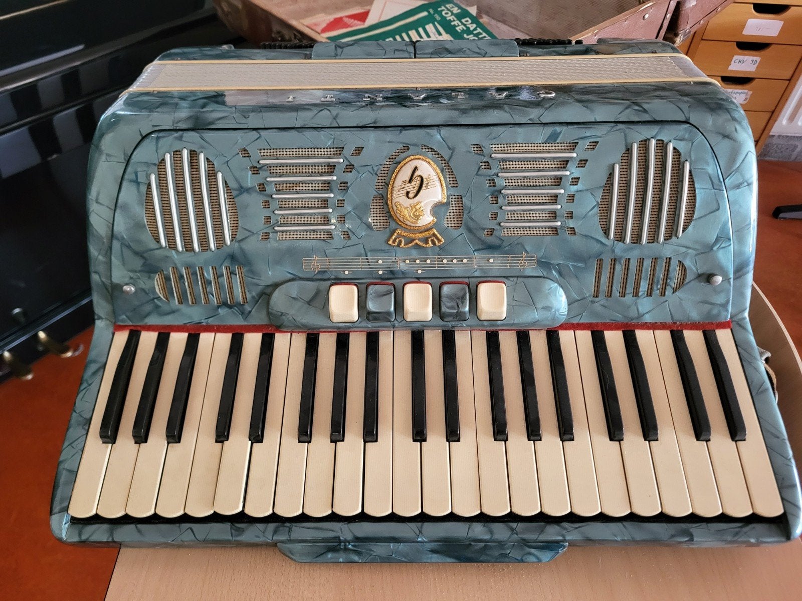 Galanti Accordeon (serienr. 52428), Muziek en Instrumenten, Overige merken, Met koffer, 120-bas, Toetsaccordeon
