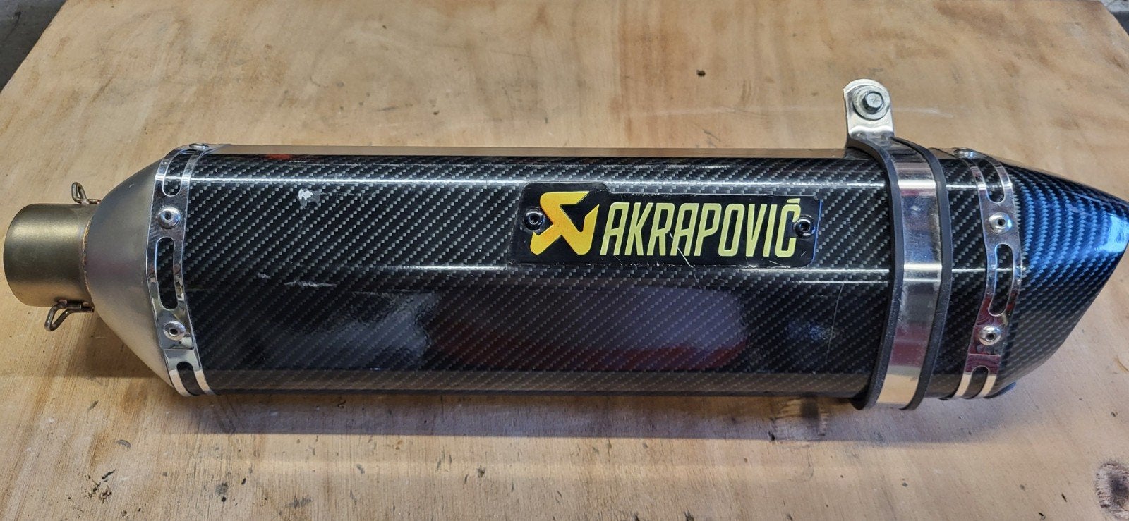 Akrapovic sportuitlaat motorfiets 52mm - Carbon look, Ophalen of Verzenden, Gebruikt