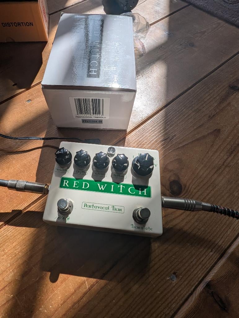 Red Witch - Pentavocal Tremolo, Muziek en Instrumenten, Ophalen of Verzenden, Zo goed als nieuw, Volume