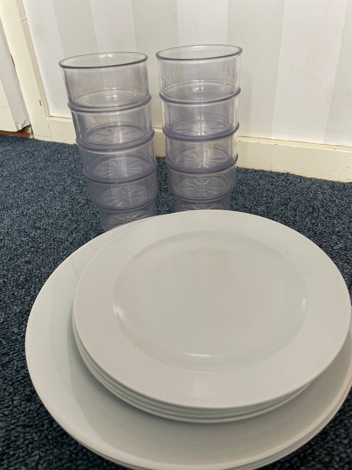 Camping servies: borden en glazen (plastic), Caravans en Kamperen, Ophalen of Verzenden, Gebruikt