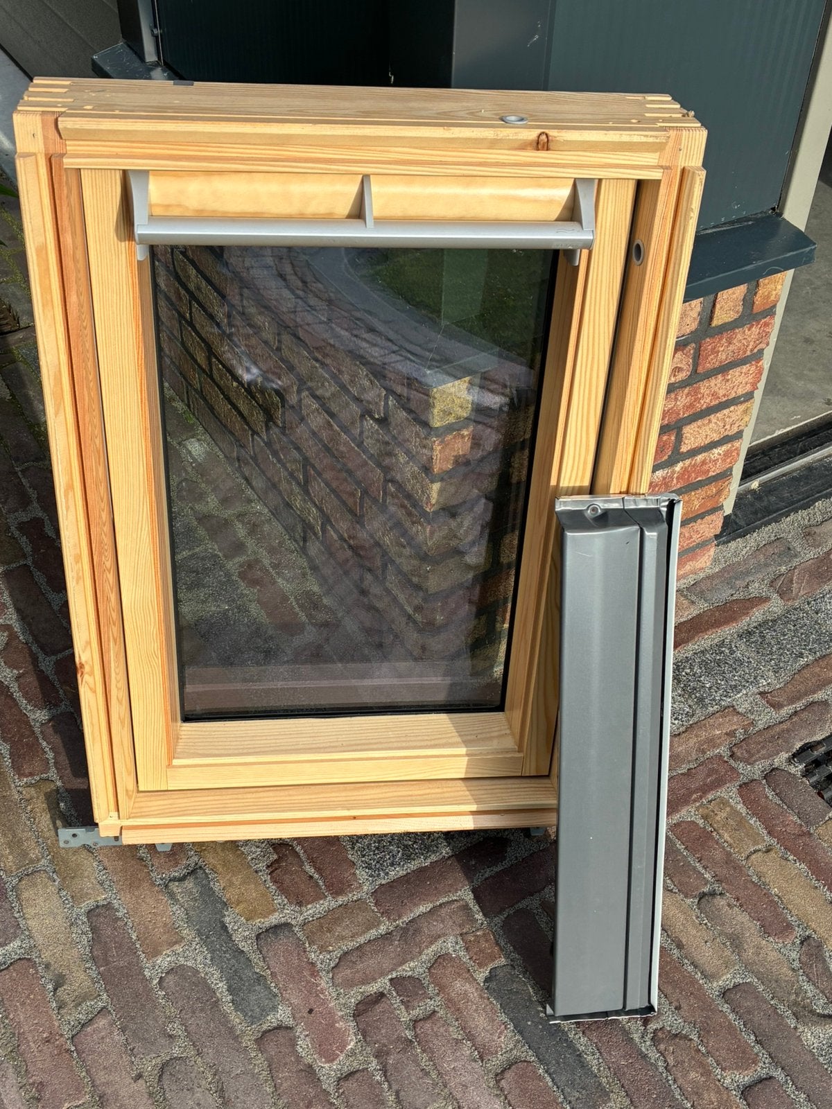 VELUX 55x78 nieuw dakraam kantelraam zolderraam, Doe-het-zelf en Verbouw, Glas en Ramen, Ophalen, Minder dan 80 cm, Minder dan 80 cm
