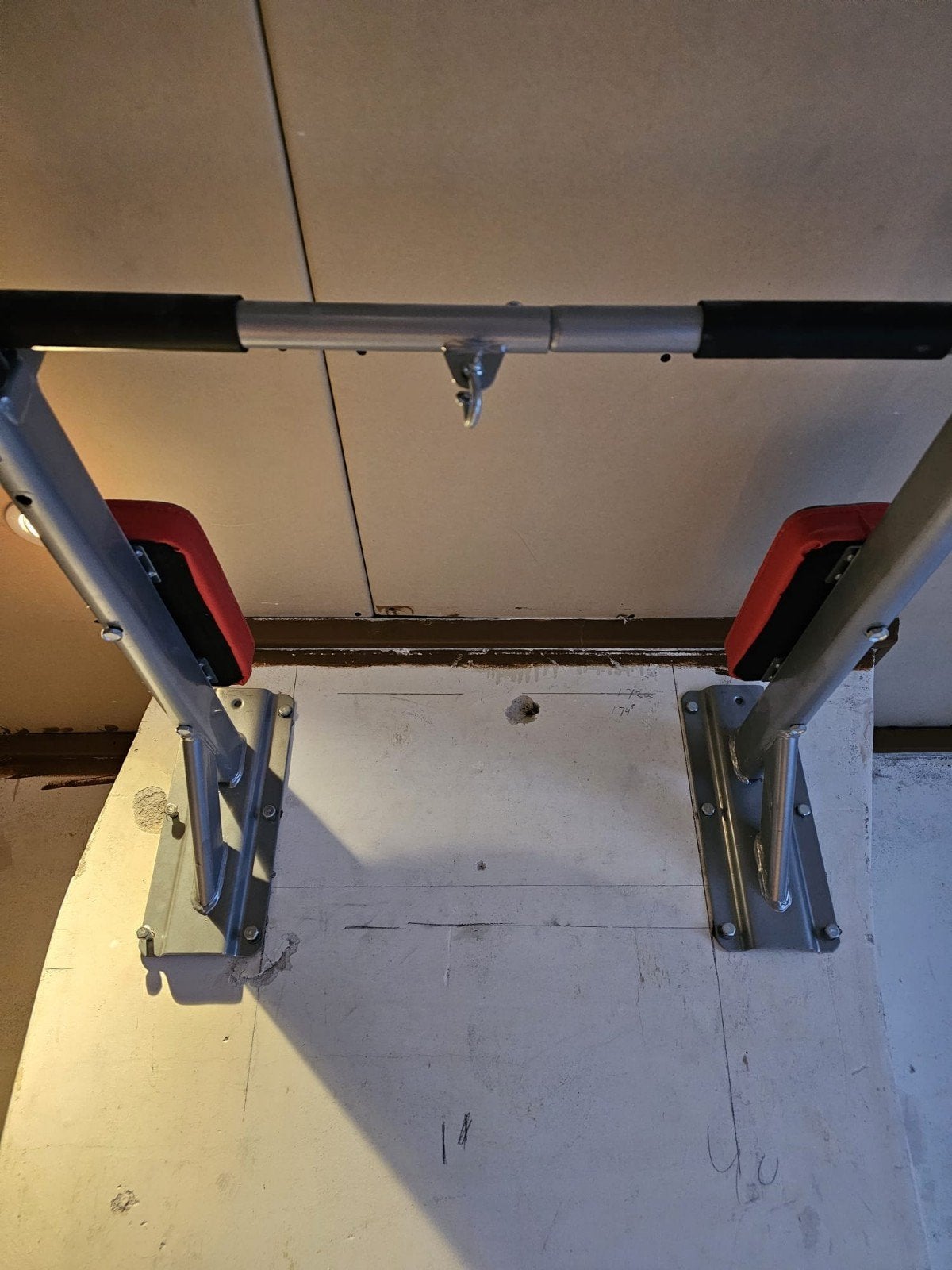 OneTwoFit Optrekstang / Pull-up Bar voor Thuisgym, Sport en Fitness, Fitnessmaterialen, Ophalen, Gebruikt, Buik, Oprekstang