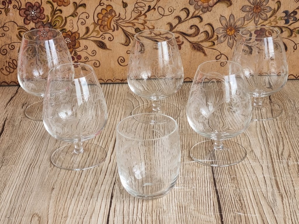 6 Prachtige Cognac Glazen Antiek van Theresienthal Radgravur, Verzenden, Zo goed als nieuw, Kristal, Glas of Glazen