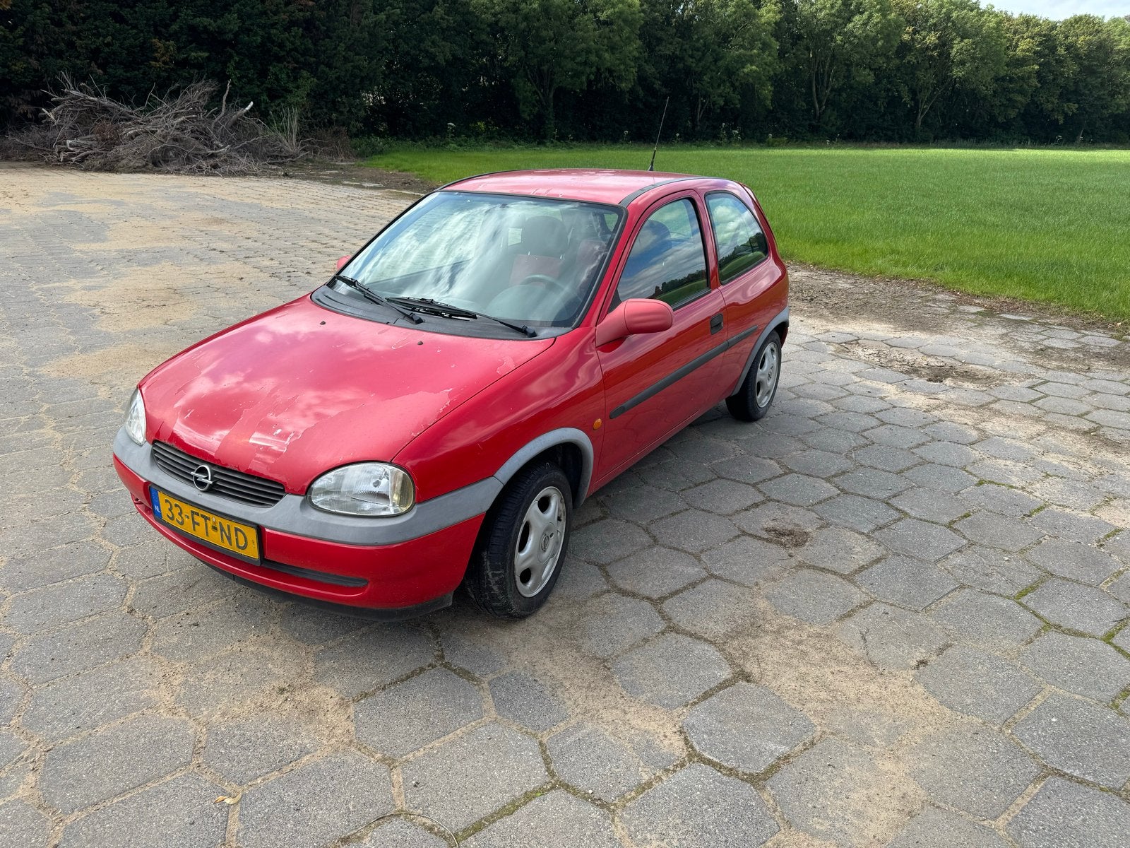 Opel Corsa 1.2 I 16V 3D 2000 Rood, Auto's, Opel, Corsa, Benzine, Hatchback, Handgeschakeld, Origineel Nederlands, Rood, Voorwielaandrijving