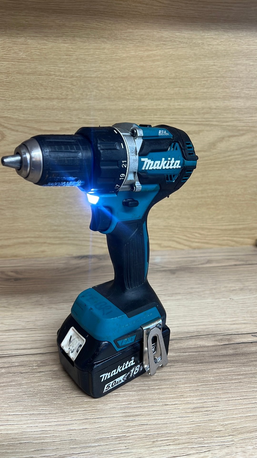 Makita DDF484 Accu Boor-/schroefmachine, Ophalen of Verzenden, Zo goed als nieuw, Minder dan 400 watt, Boor- en Schroefmachine