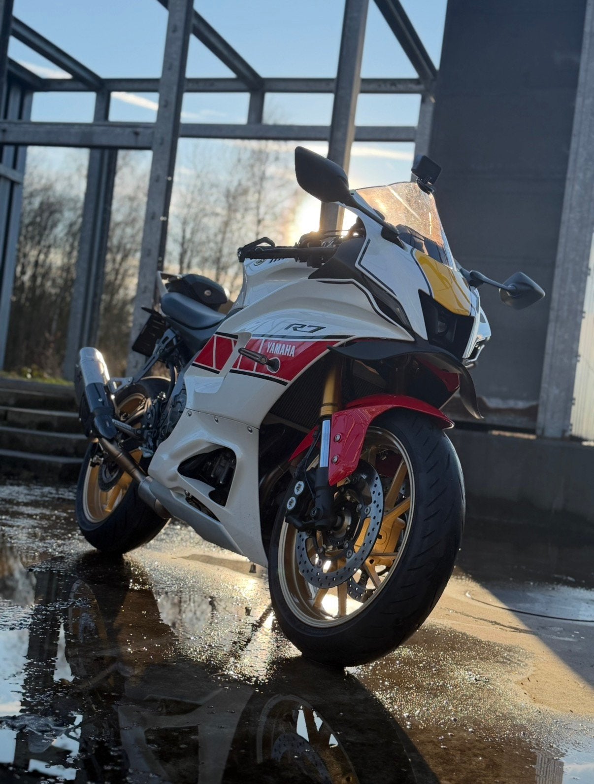 Yamaha YZF-R7 60th Anniversary Edition (2022), Ophalen