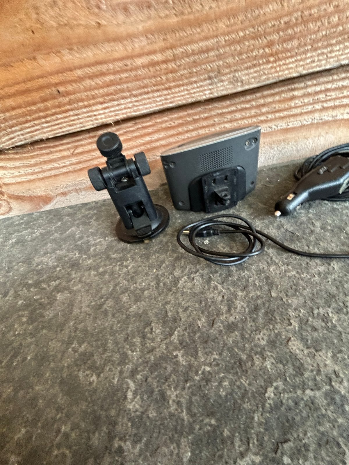 TomTom navigatiesysteem met houder en oplader, Ophalen of Verzenden, Gebruikt