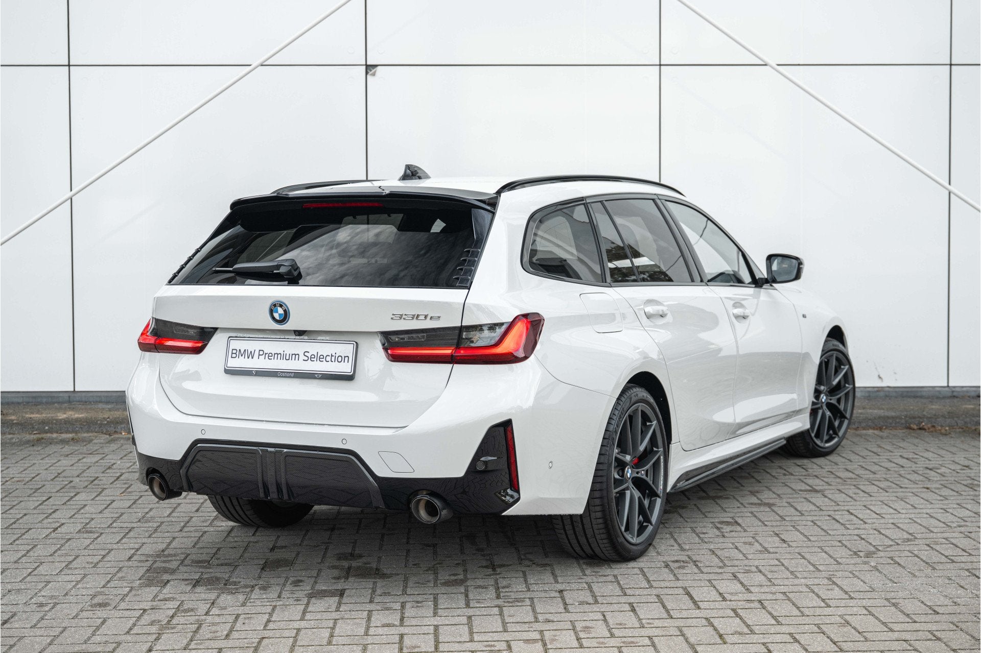 BMW 3 Serie Touring 330e M Sport Automaat / Sportstoelen / A, Automaat, Achterwielaandrijving, Gebruikt, Euro 6