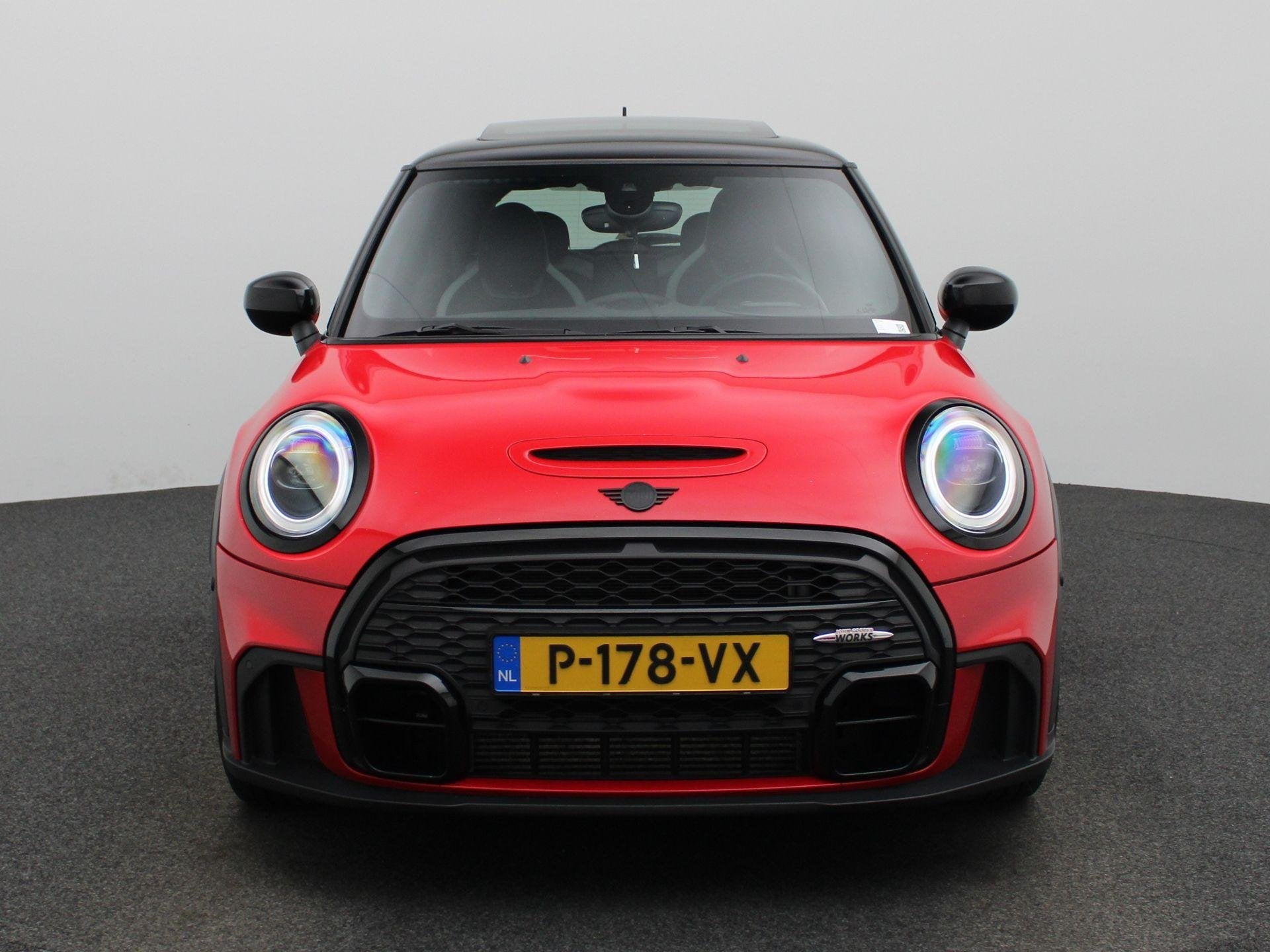 MINI 3-Deurs 2.0 Cooper S John Cooper Works | Automaat| Pano, Gebruikt, 4 stoelen, Origineel Nederlands, Bedrijf