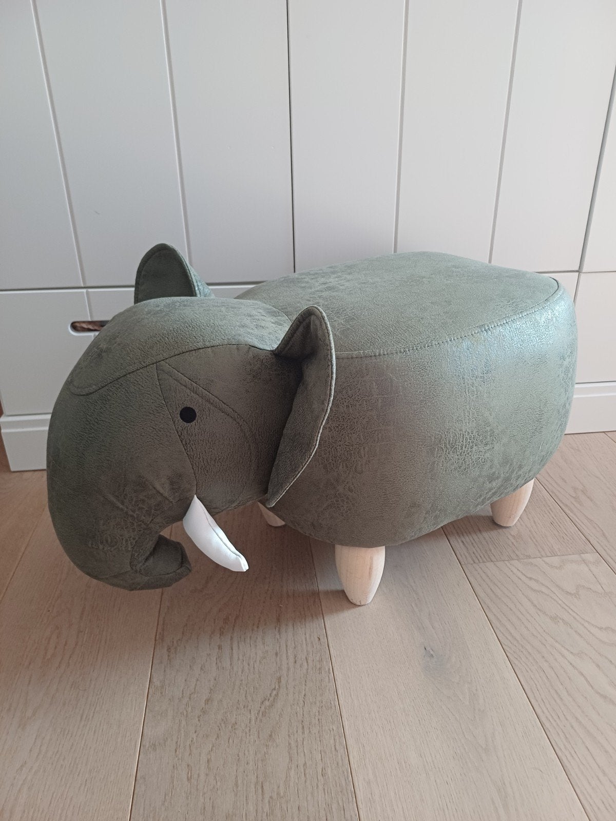 Kruk kind olifant kwantum, Ophalen, Zo goed als nieuw, Zitmeubel