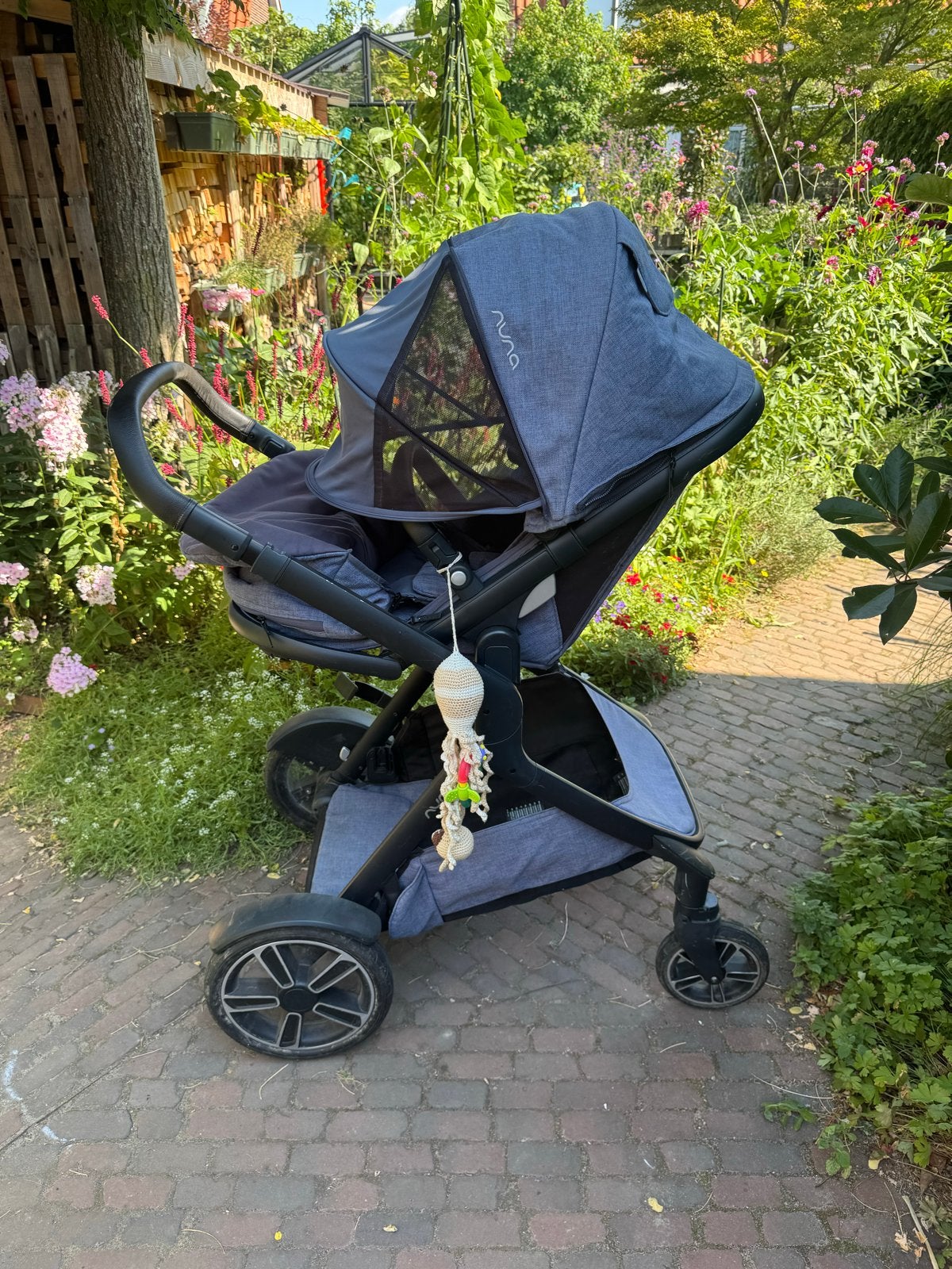 Nuna Demi Grow kinderwagen met reiswieg, Zo goed als nieuw, Combiwagen, Met reiswieg, Ophalen