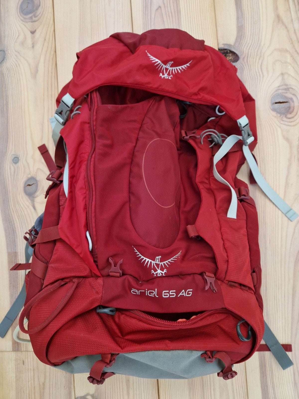 Osprey Ariel 65 AG Backpack met regenhoes en flightbag, Sport en Fitness, Bergsport en Wandelen, Ophalen of Verzenden, Zo goed als nieuw