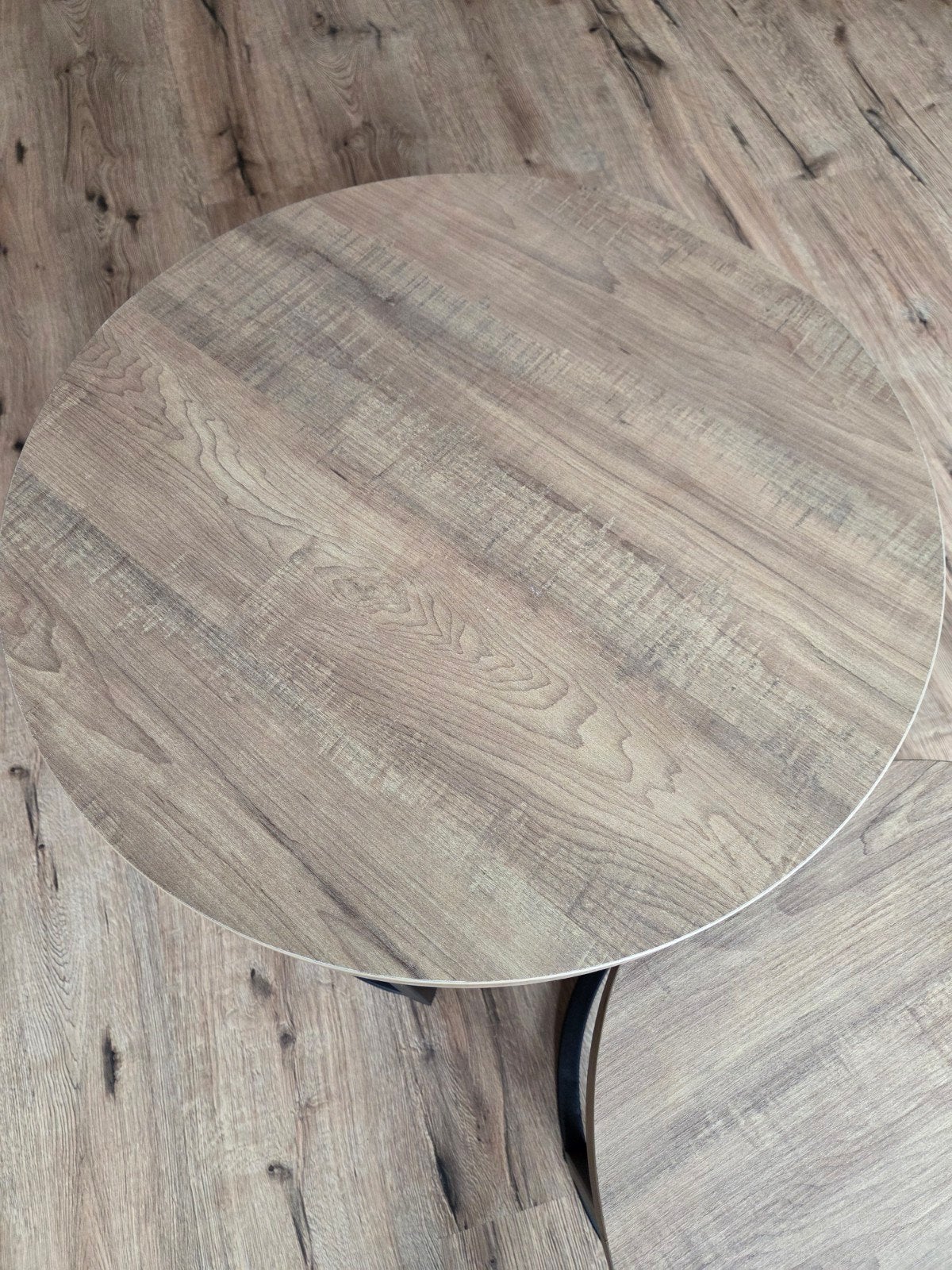 Set van 2 ronde salontafels met mango houtlook blad, Huis en Inrichting, 50 – 75, Rond, 50 tot 100 cm, Zo goed als nieuw