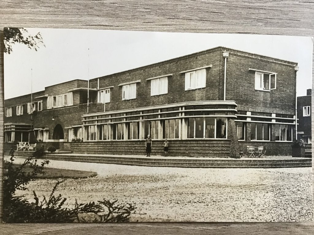 Oude Ansichtkaart Mgr.Mutsaers Oord, Venlo -Voorgevel1946-56, Ophalen of Verzenden, 1940 tot 1960, Ongelopen, Limburg