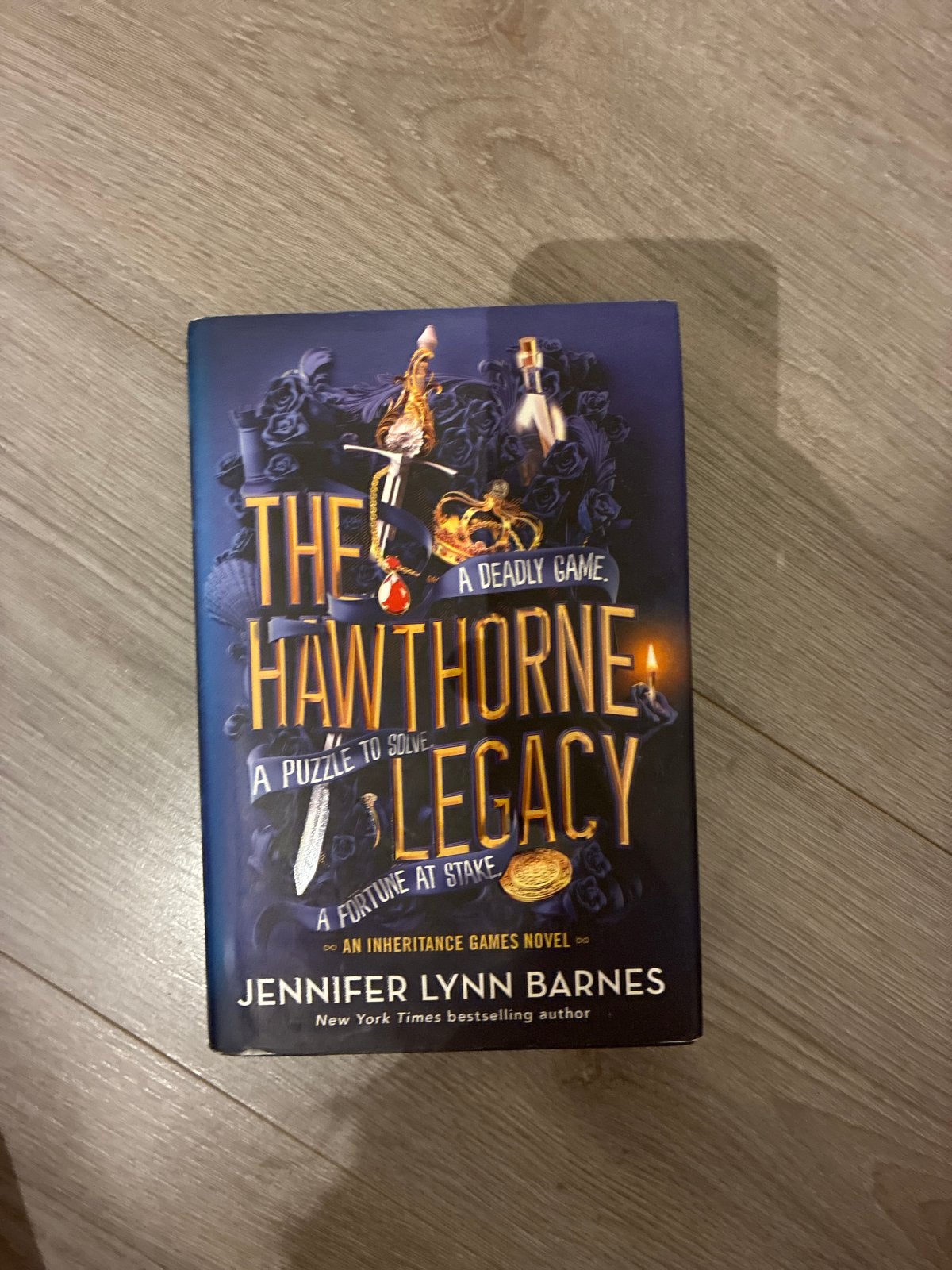 Jennifer Lynn Barnes - The Hawthorne Legacy, Ophalen of Verzenden, Zo goed als nieuw, Jennifer Lynn Barnes