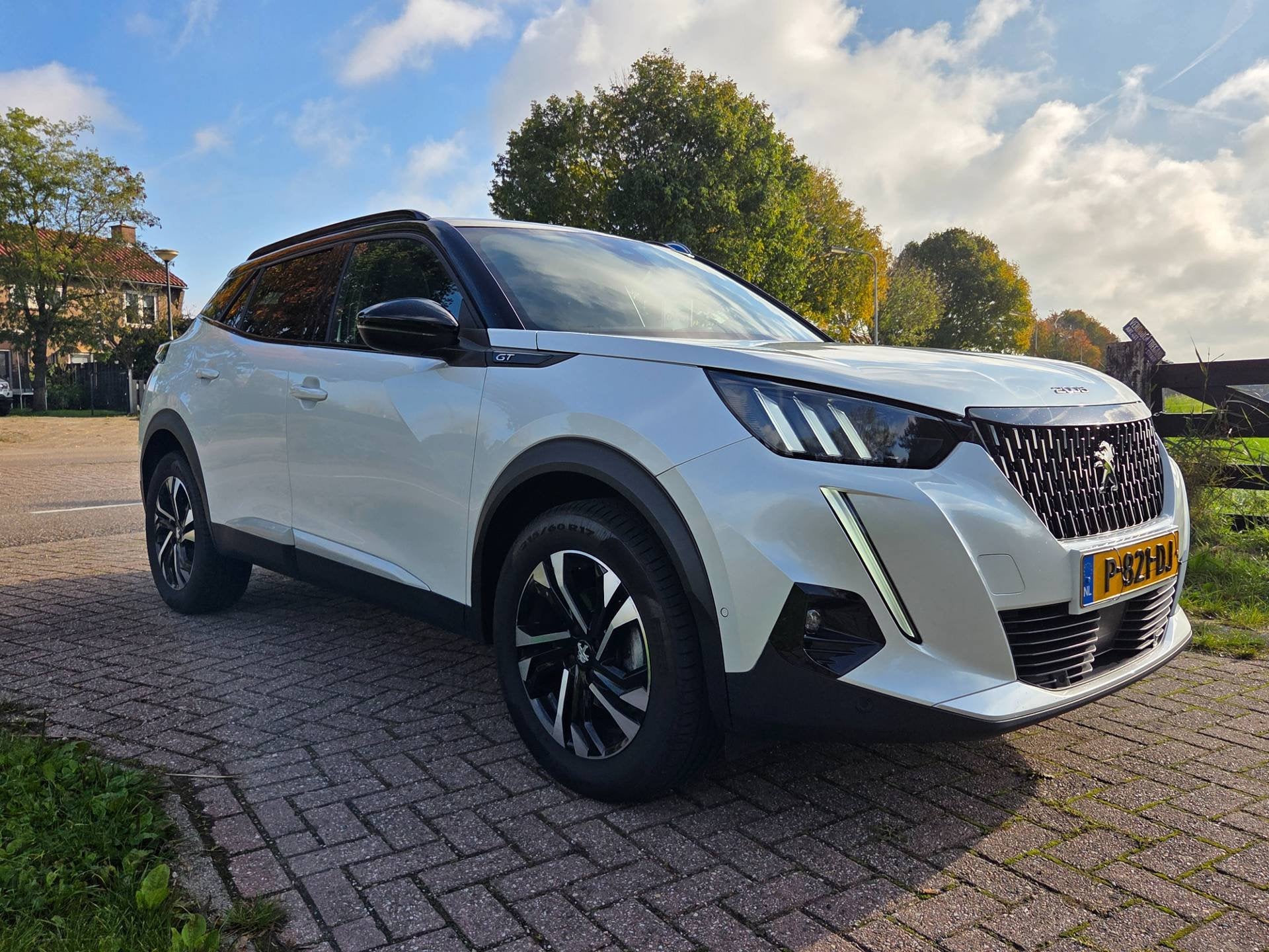 Peugeot 2008 1.2 Puretech 130pk GT-Line Virtueel Dashbord, Auto's, Peugeot, Voorwielaandrijving, Stof, Gebruikt, Euro 6