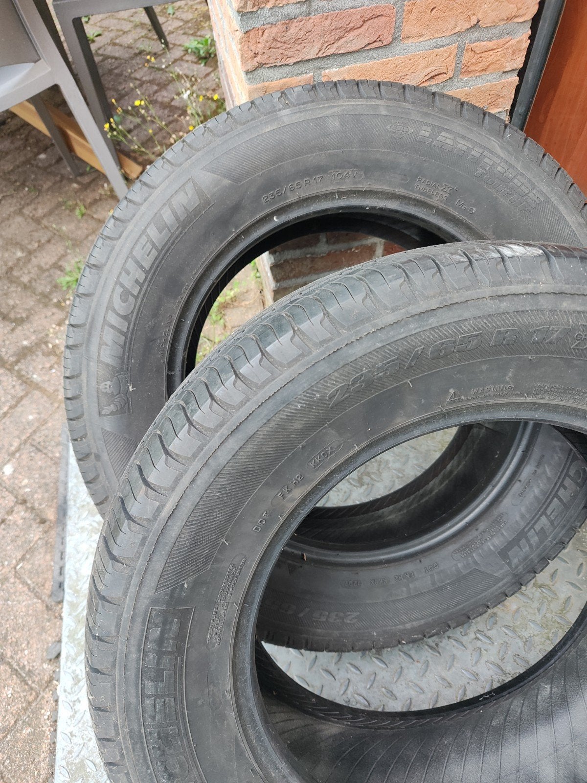 2x Michelin Latitude banden 235/65/17 104V ca 5,5mm, 17 inch, Ophalen of Verzenden, 235 mm, Band(en)