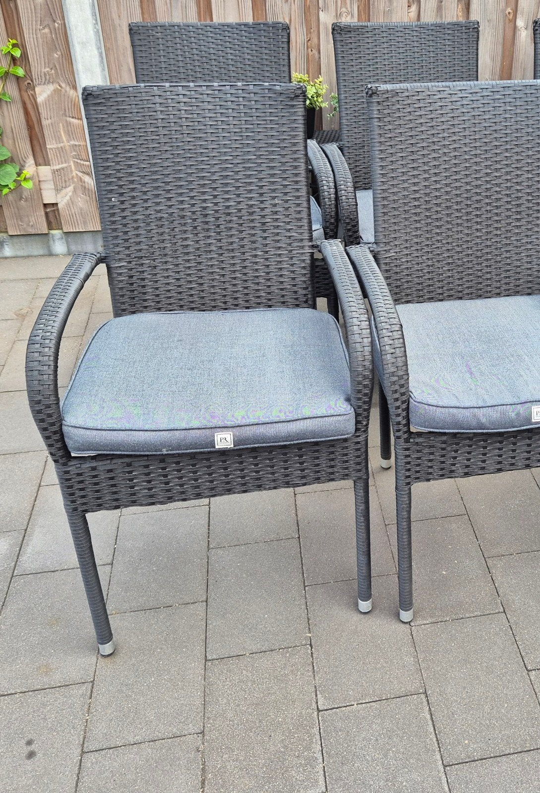 4 wicker stapelstoelen Jysk met kussens P&R grijs. ook per 2, Ophalen, Zo goed als nieuw, Wicker