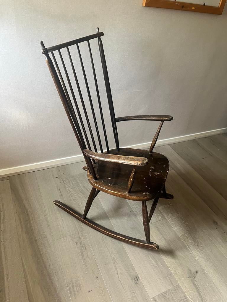 Ouderwetse schommelstoel - Perfect voor opknapbeurt, Antiek en Kunst, Antiek | Meubels | Stoelen en Banken, Ophalen of Verzenden