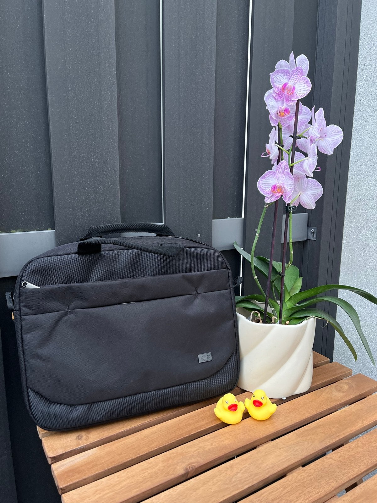 Nieuwe Case Logic 14 inch laptoptas met schouderband, Computers en Software, Schouderband, Nieuw, Ophalen of Verzenden, 14 inch