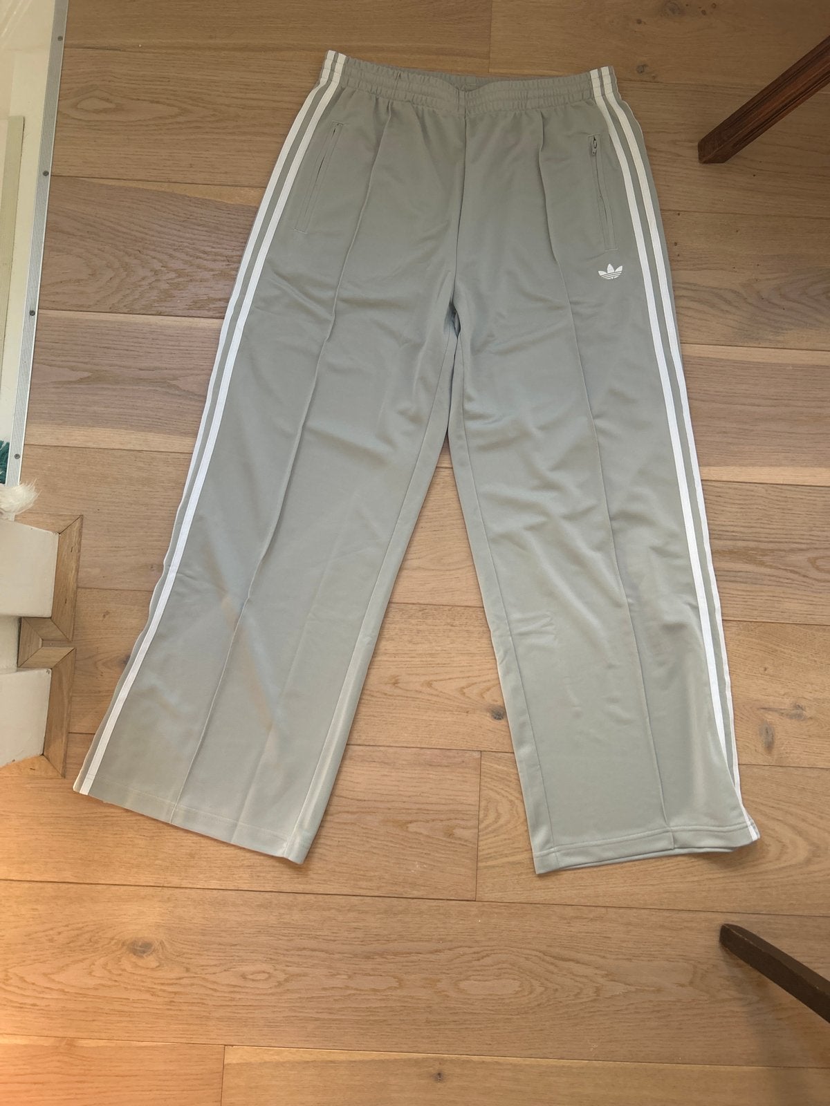 Adidas Firebird Sportbroek Grijs Wit Maat XL, Ophalen of Verzenden, Zo goed als nieuw, Maat 46/48 (XL) of groter, Grijs