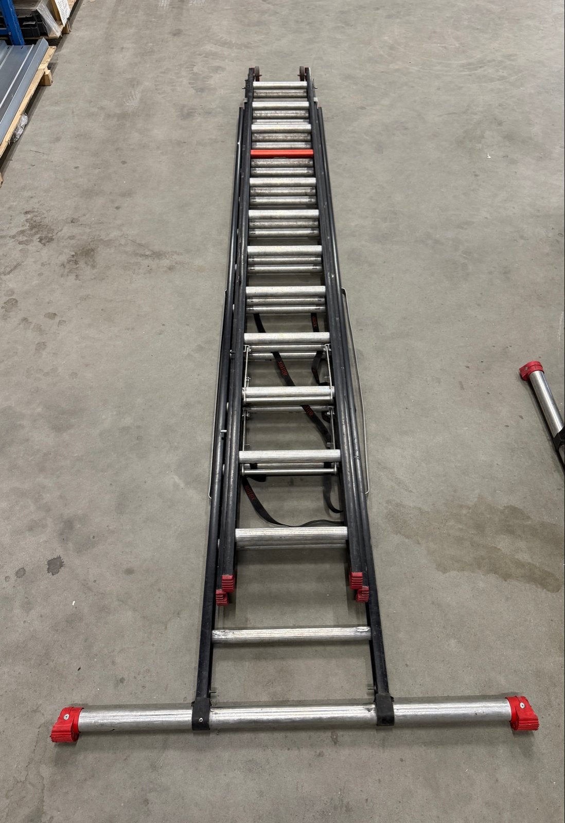 2x Altrex 3-delige ladder (3x12 treden), Ophalen, Gebruikt, Ladder, Opvouwbaar of Inschuifbaar