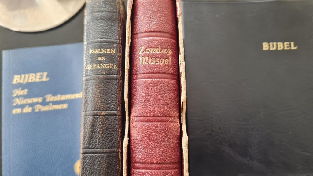 Diverse Bijbels en Psalmen Collectie, Antiek en Kunst, Antiek | Boeken en Bijbels, Ophalen of Verzenden, Diverse