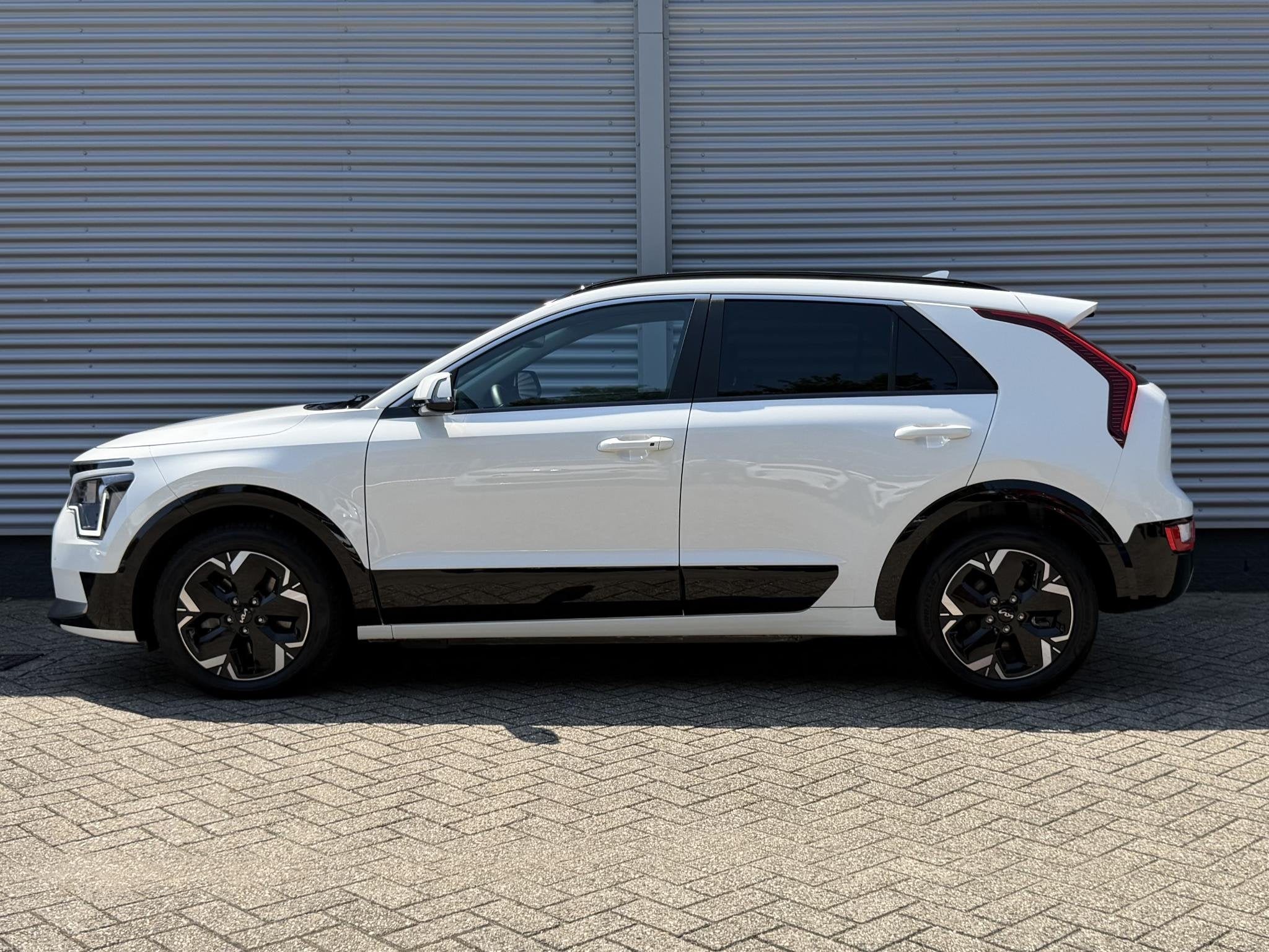 Kia Niro EV Light Advanced 64.8 kWh | Stoel/Stuurwielverwarm, Gebruikt, 1657 kg, Leder en Stof, Wit