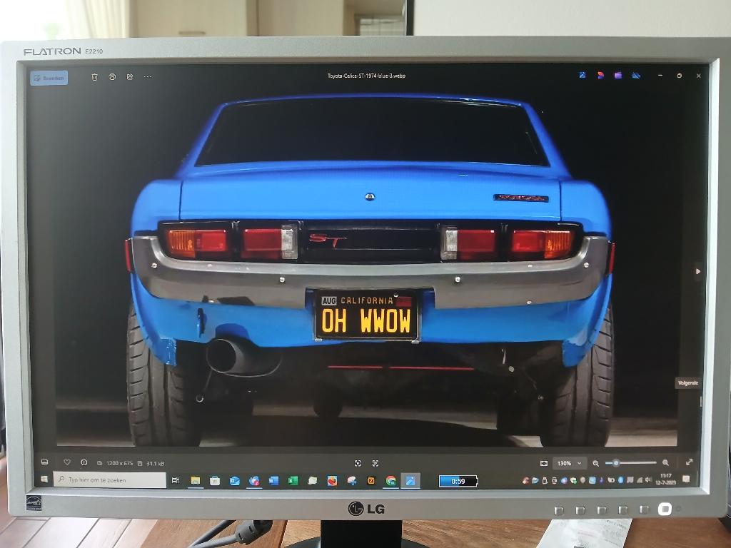 LG 22 inch monitor, Computers en Software, Monitoren, Gebruikt, 61 t/m 100 Hz, DVI, VGA, In hoogte verstelbaar, Draaibaar, Kantelbaar