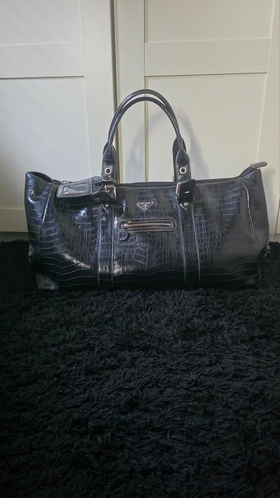 Prada weekend tas zwart echt leer croco print, Sieraden, Tassen en Uiterlijk, Tassen | Reistassen en Weekendtassen, 40 tot 60 cm