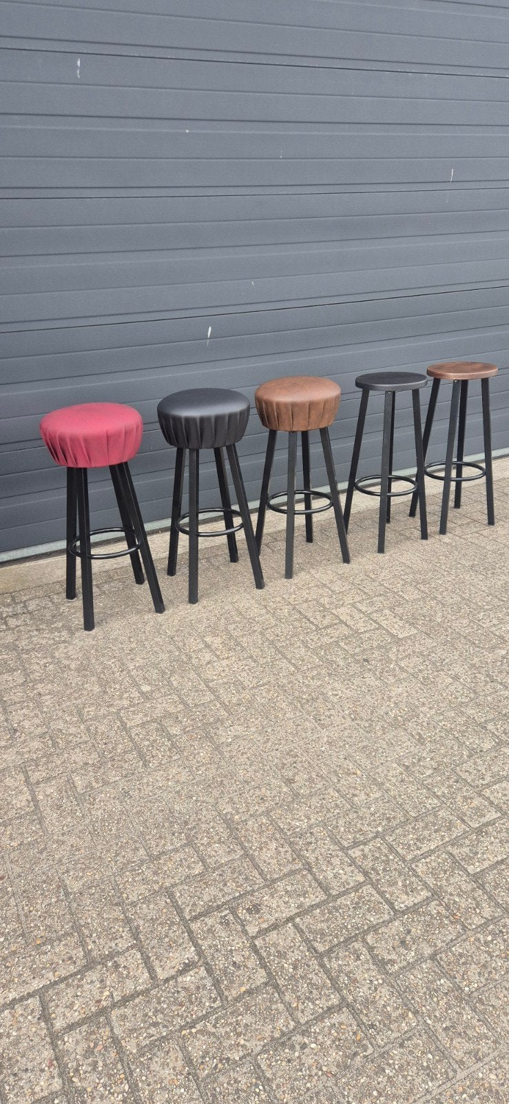 Barkrukken nieuw op voorraad. horeca restaurant bar mancave, Ophalen, 5 krukken of meer, Geen, 60 tot 90 cm