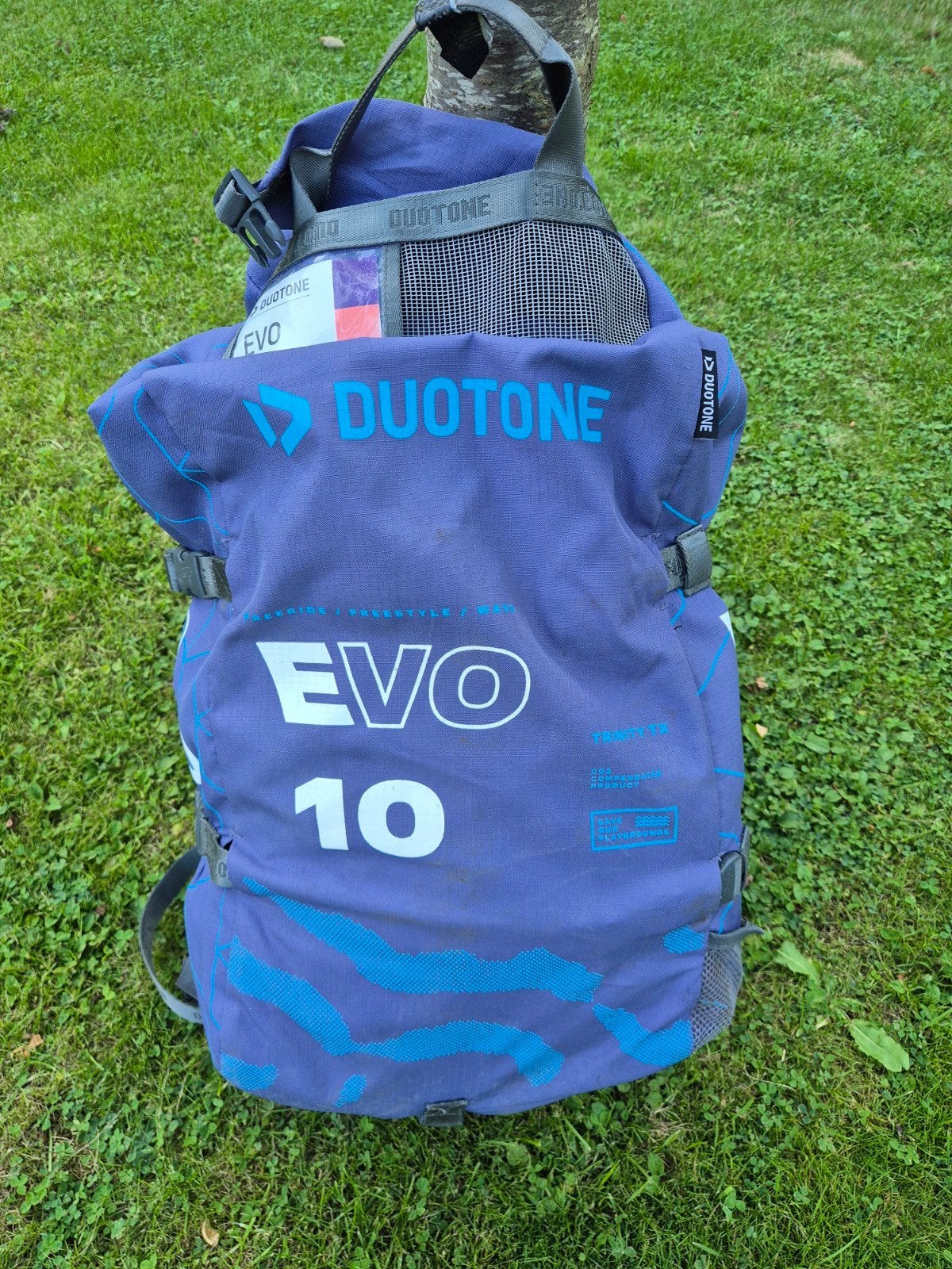 Duotone Evo 10m² Kite - in  goede staat, 10 m², Geen board, Ophalen of Verzenden, Zo goed als nieuw