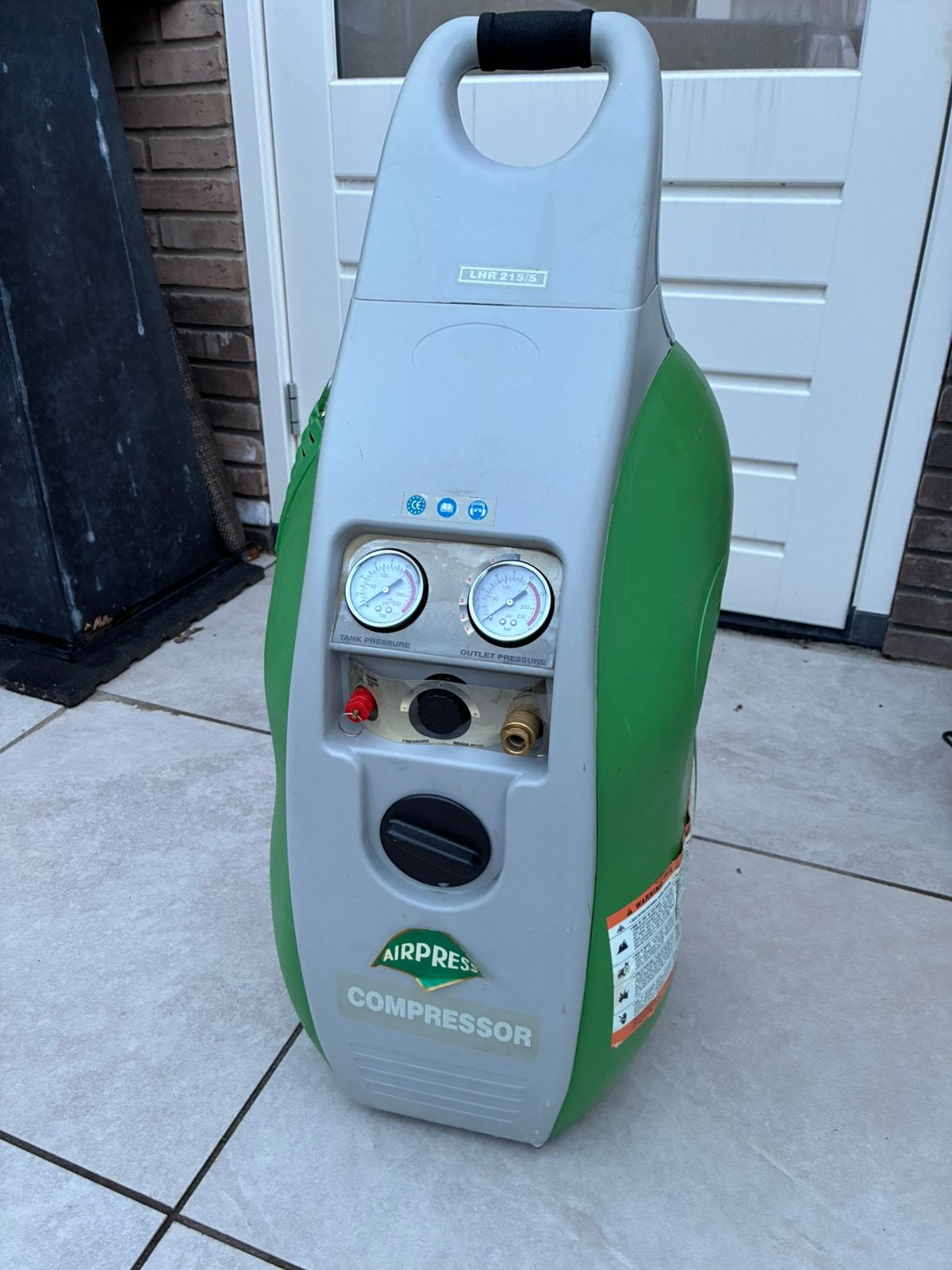 Airpress LHR 215/5 Compressor – Compact en krachtig, Ophalen, Gebruikt, 6 tot 10 bar, Minder dan 200 liter/min