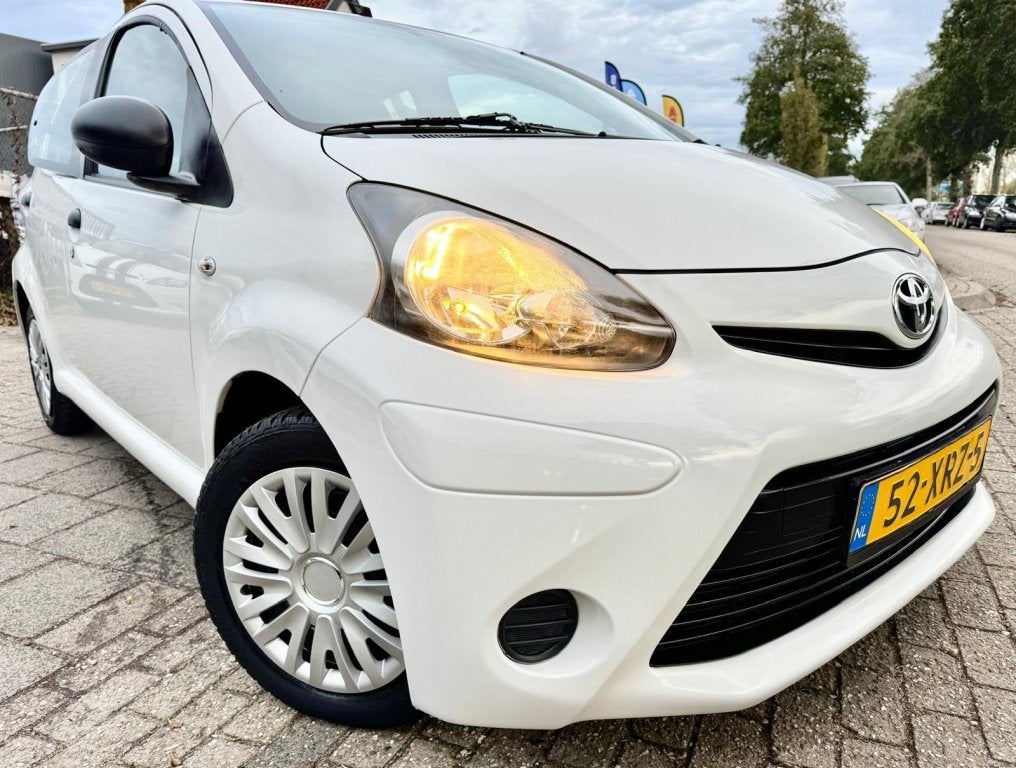 Toyota Aygo 1.0 VVT-i Comfort (bj 2012), Auto's, Voorwielaandrijving, Euro 5, Gebruikt, 4 stoelen