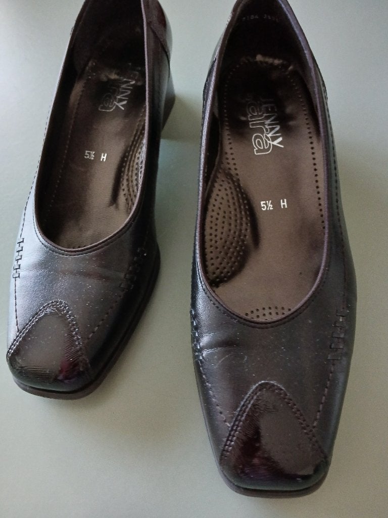 Dames pump, donker bruin, maat 5,5, Kleding | Dames, Bruin, Ophalen of Verzenden, Zo goed als nieuw, Pumps