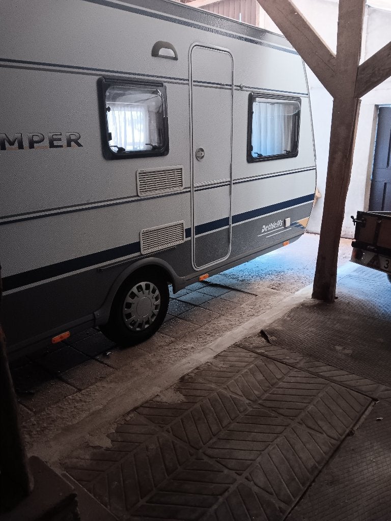Dethleffs caravan 4 pers. met 2 losse bedden 2008, 2 aparte bedden, Rondzit, Schokbreker, Particulier