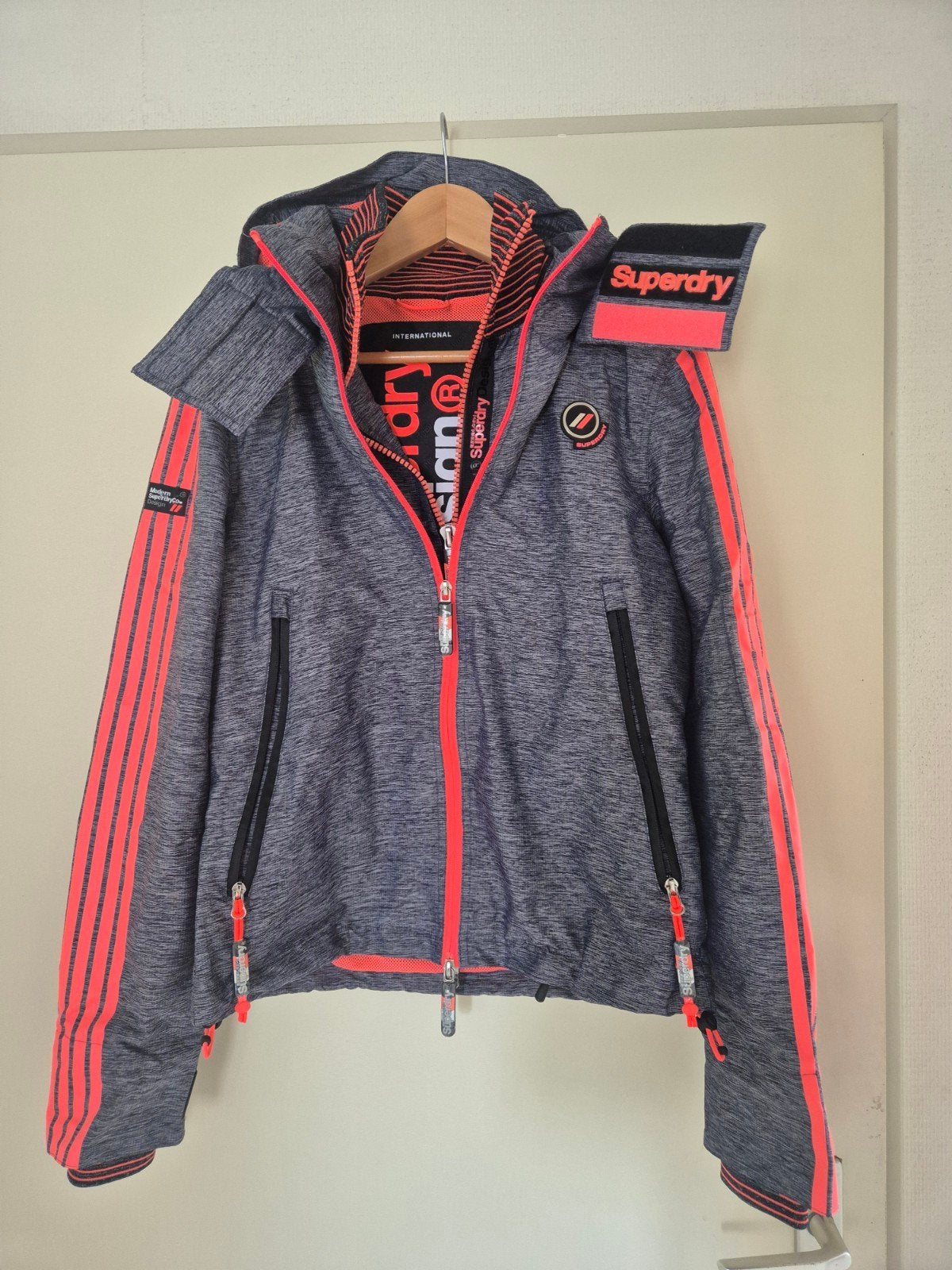 Superdry Windjack dames maat S (valt ruim), Ophalen of Verzenden, Zo goed als nieuw, Maat 38/40 (M), Blauw