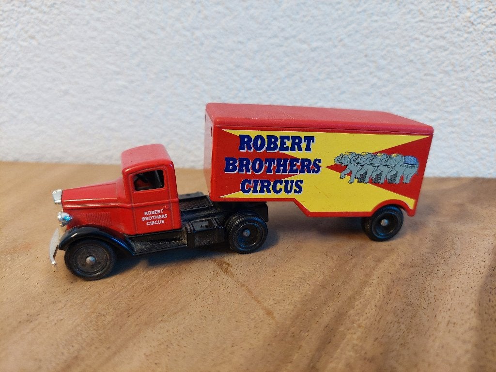 Days Gone Modelauto Robert Brothers Circus, Hobby en Vrije tijd, Modelauto's | 1:43, Gebruikt, Auto, Ophalen of Verzenden, Days Gone
