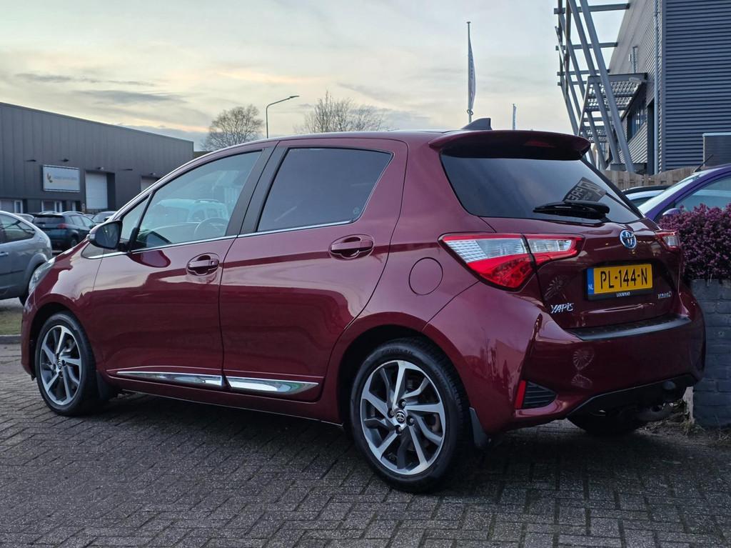 Toyota Yaris 1.5 Hybrid Premium |AUTOMAAT|PANO|CLIMA|CRUISE, Euro 6, 4 cilinders, Leder en Stof, 49 €/maand