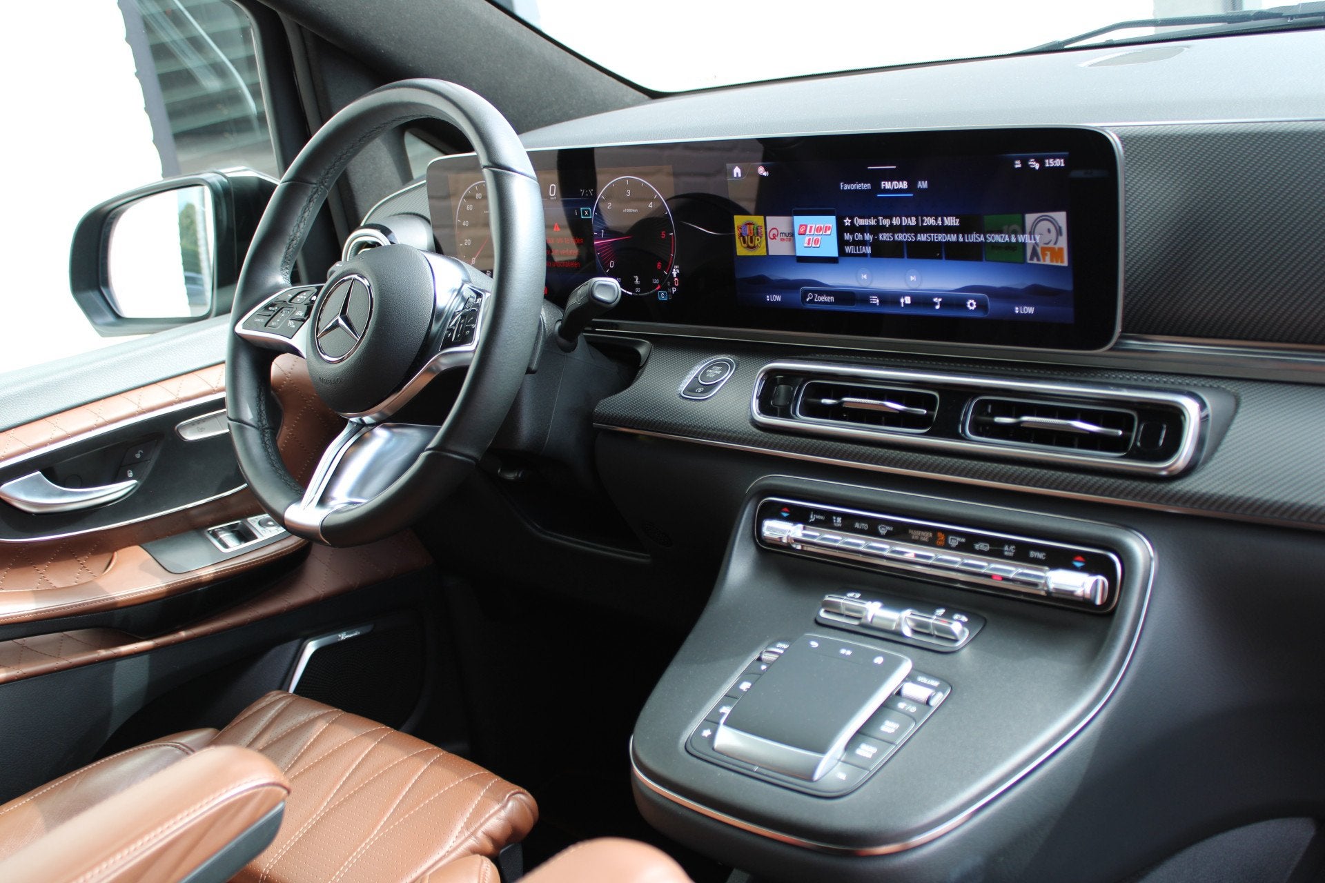 Mercedes-Benz V-Klasse 300d / XXL / AMG / 4-Matic / DC / Luc, Auto's, Automaat, Automatische klimaatregeling, Gebruikt, 4 cilinders