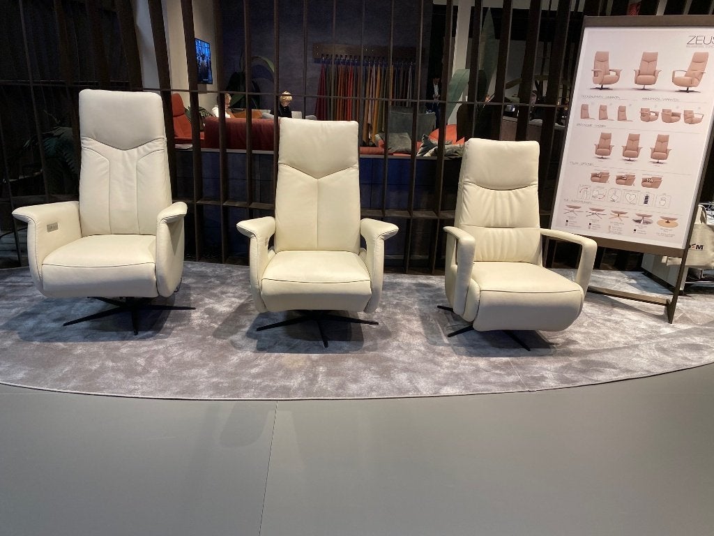 Nieuwe Sta op en relaxfauteuil Reus, Huis en Inrichting, Nieuw, 75 tot 100 cm, Ophalen of Verzenden, Stof