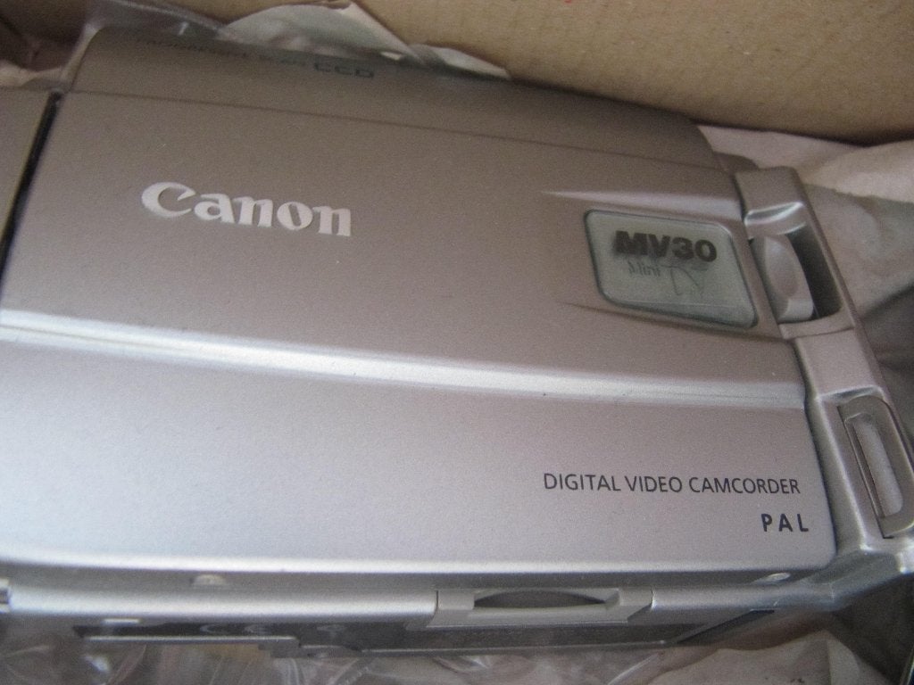 Videocamera Canon MV30, voor onderdelen, Audio, Tv en Foto, Videocamera's Analoog, Ophalen of Verzenden, VHS-C of SVHS-C, Camera