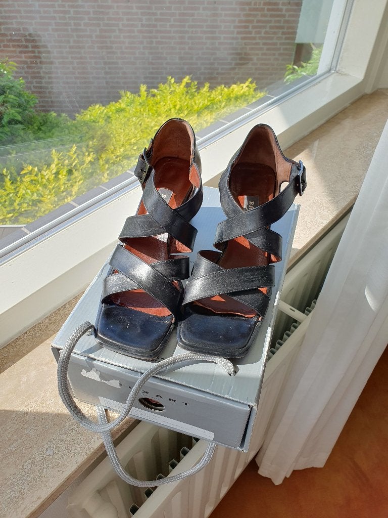 Bally dames schoenen, maat 40 als nieuw, Schoenen met lage hakken, Zwart, Ophalen of Verzenden, Zo goed als nieuw